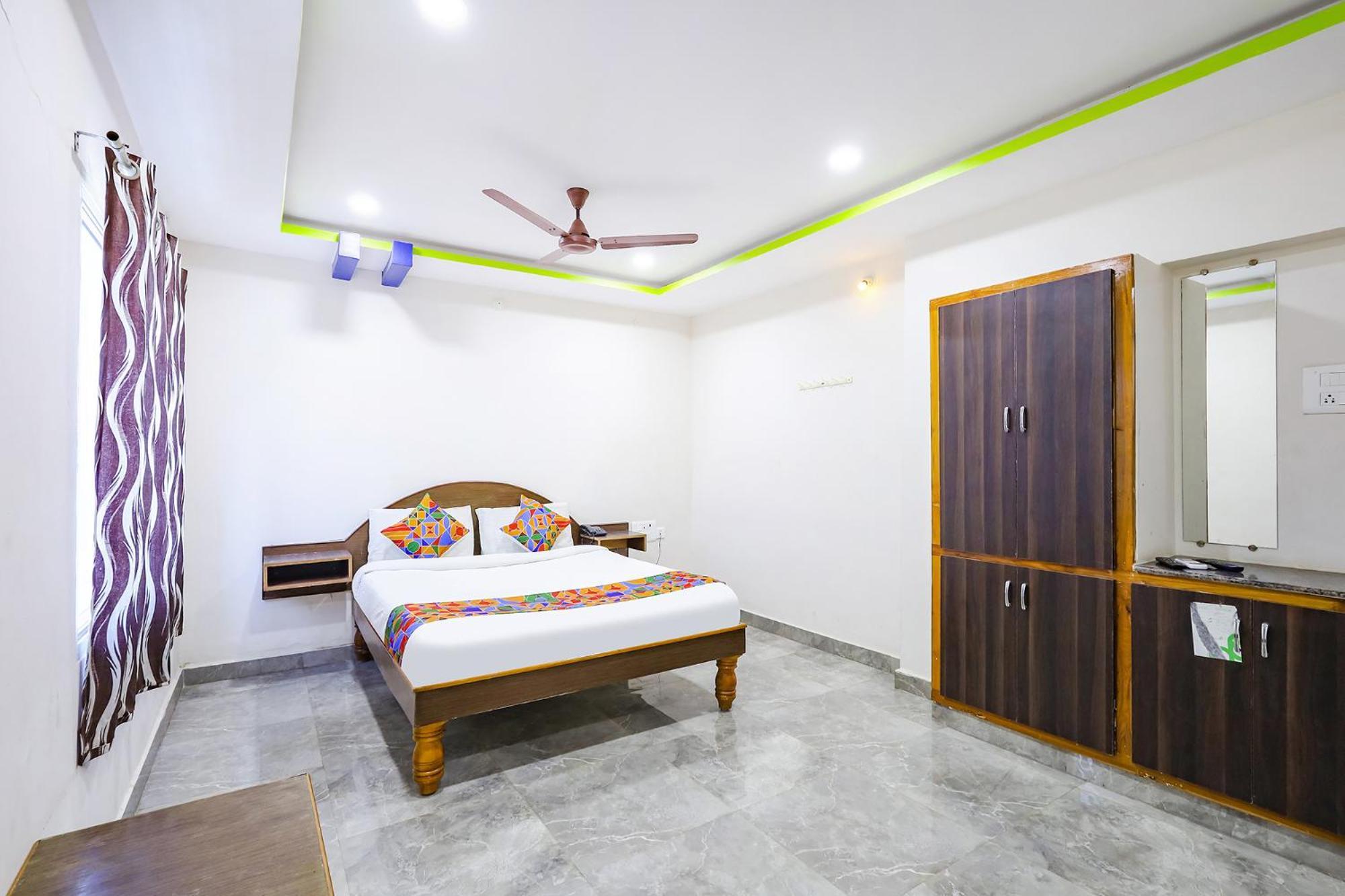 Capital O Lakshmi Residency Hotel Tirupati Bagian luar foto