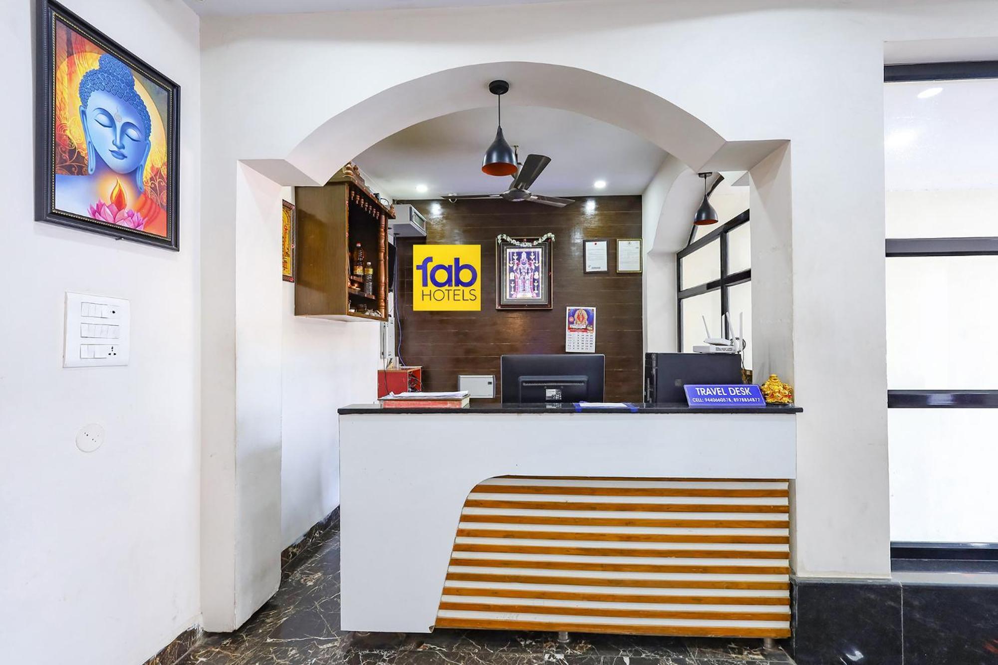 Capital O Lakshmi Residency Hotel Tirupati Bagian luar foto