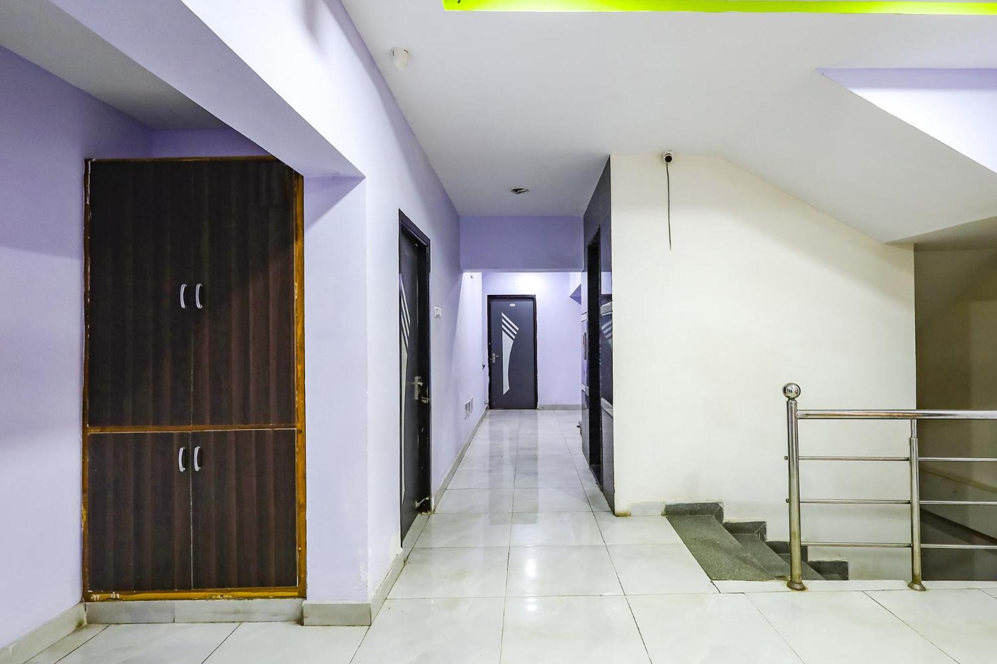 Capital O Lakshmi Residency Hotel Tirupati Bagian luar foto