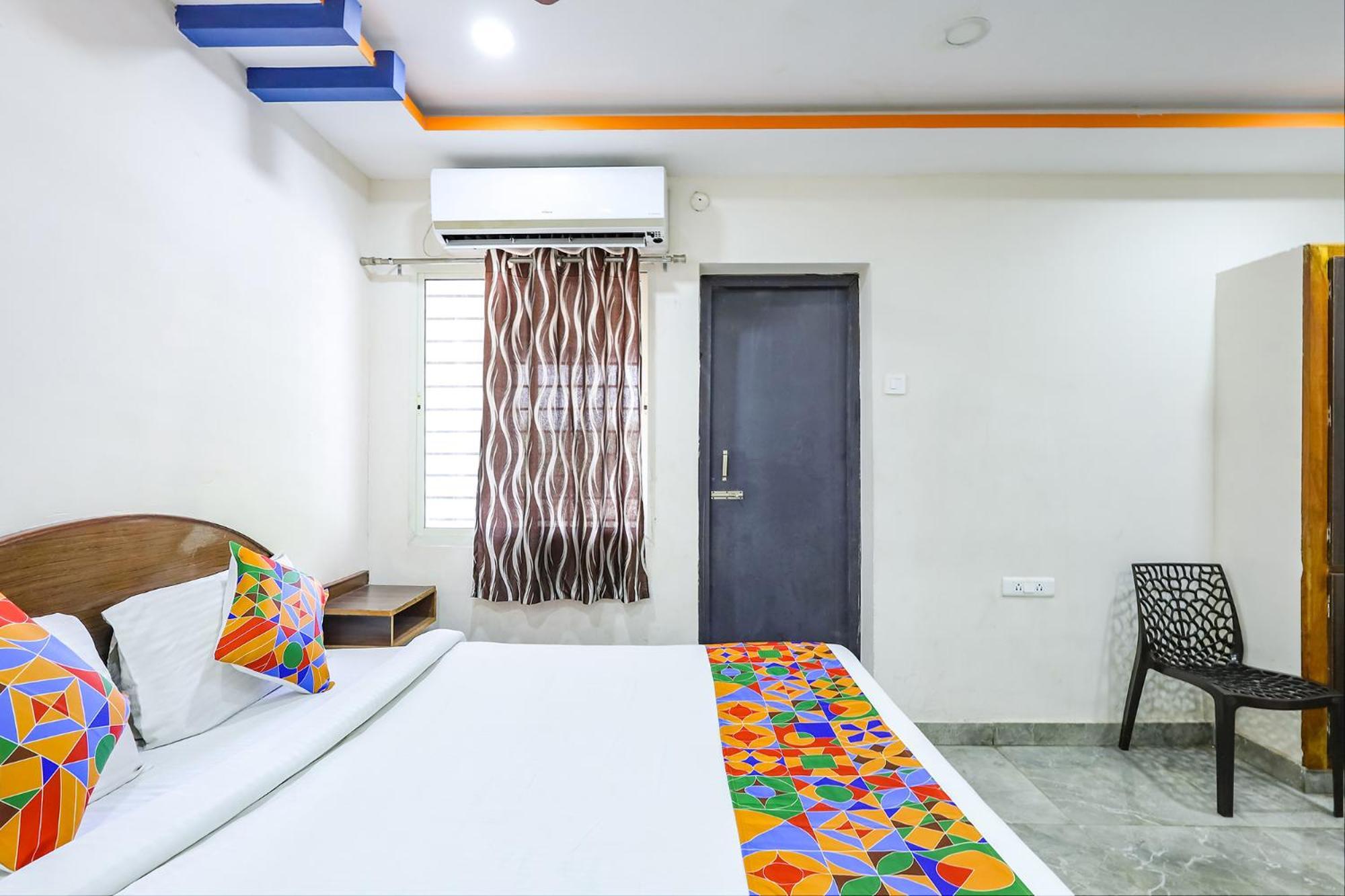 Capital O Lakshmi Residency Hotel Tirupati Bagian luar foto